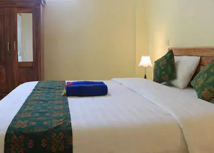 Jaya Hotel *